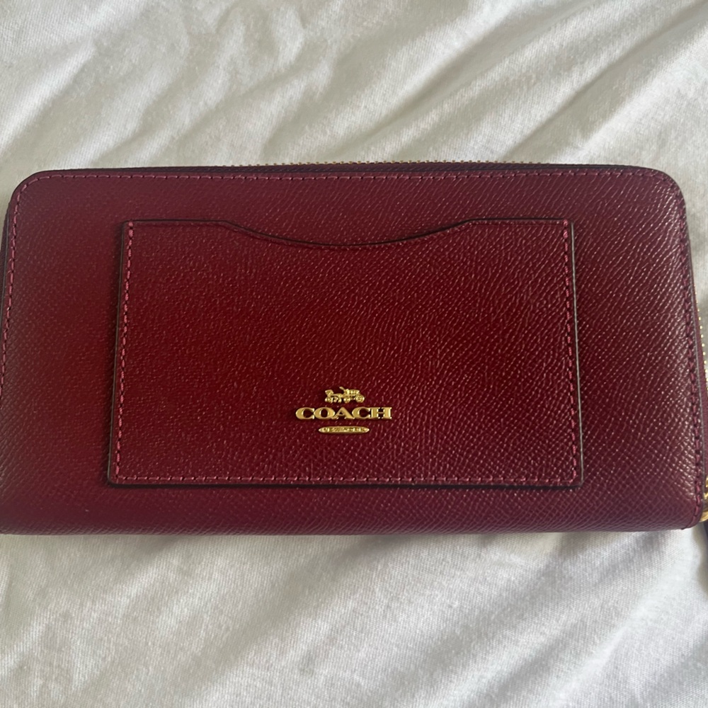 Coach Crossgrain Leather Accordian Zip Wallet